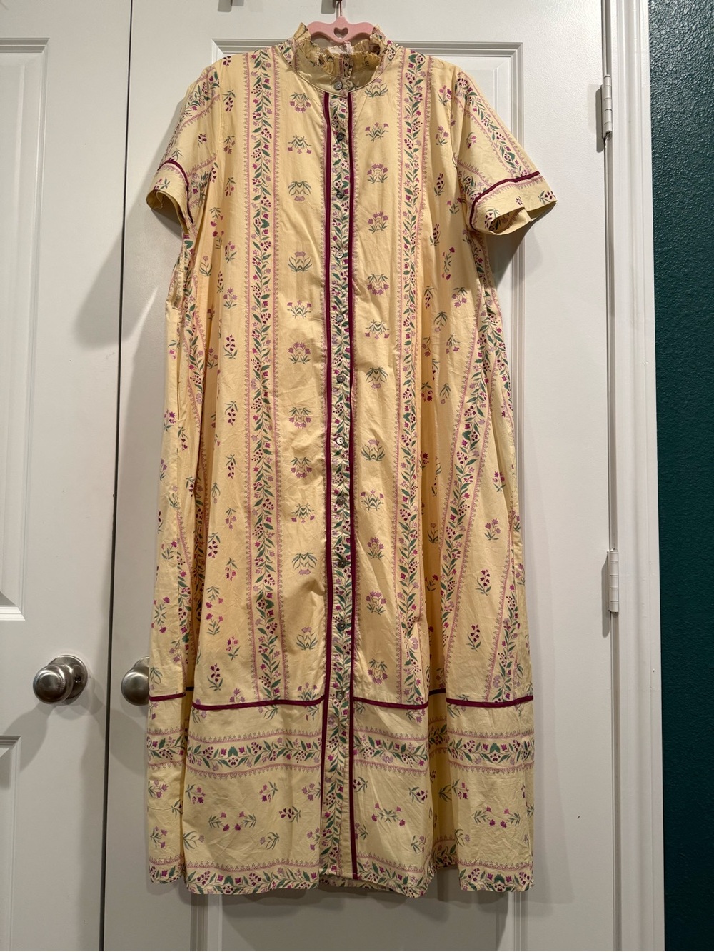 entro Pale Yellow Floral Midi Dress with Pink Trim - Picture 2 of 10